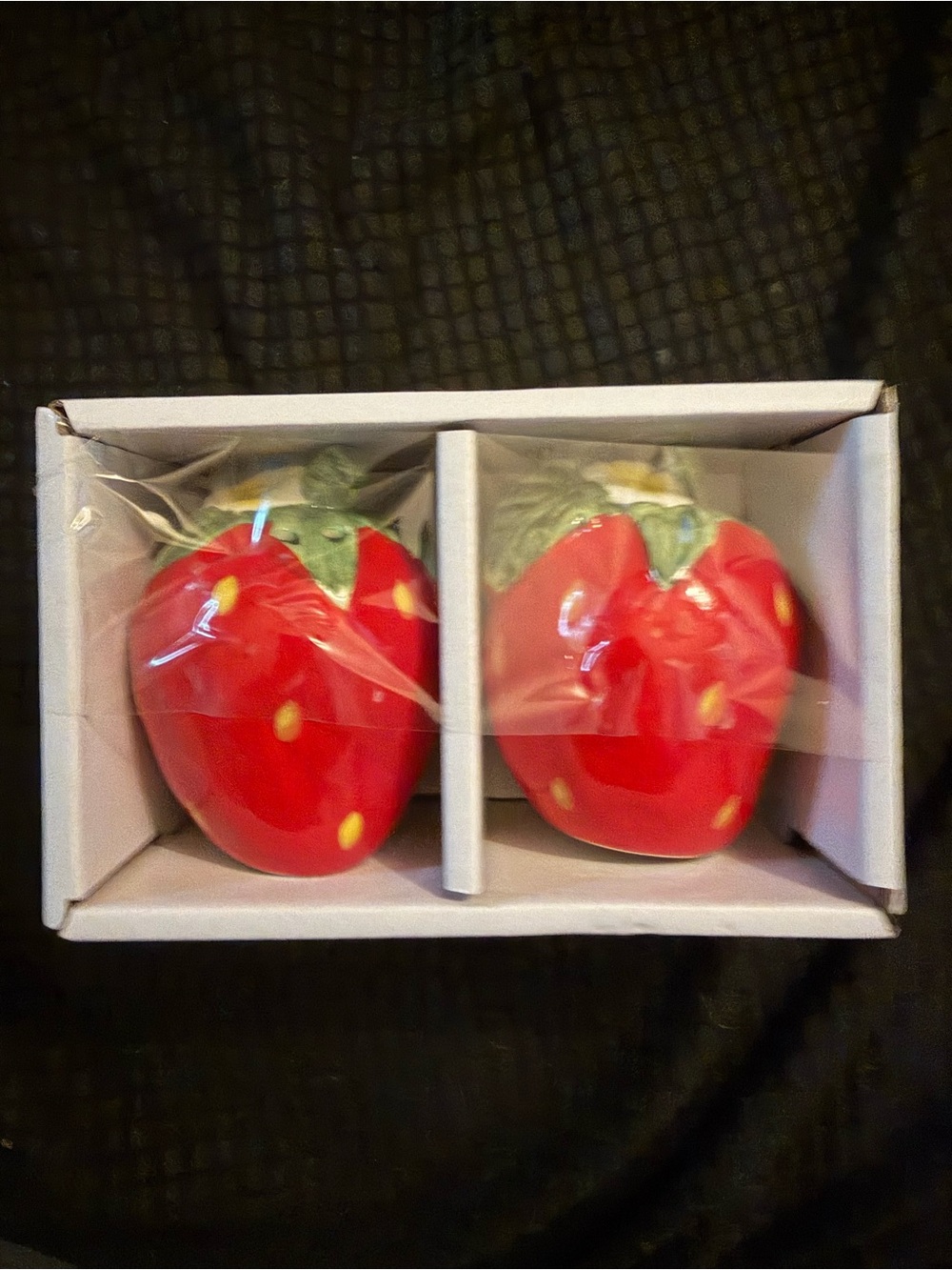 Ceramic Red Strawberry Salt and Pepper Shaker Set - Decorative Kitchen Storage